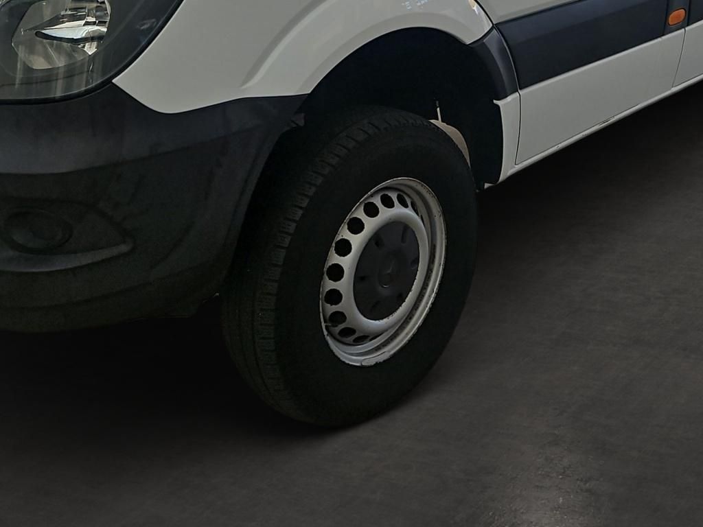 Fahrzeugabbildung Mercedes-Benz Sprinter 316 Doka Pritsche 4x4 6 Sitze Klima