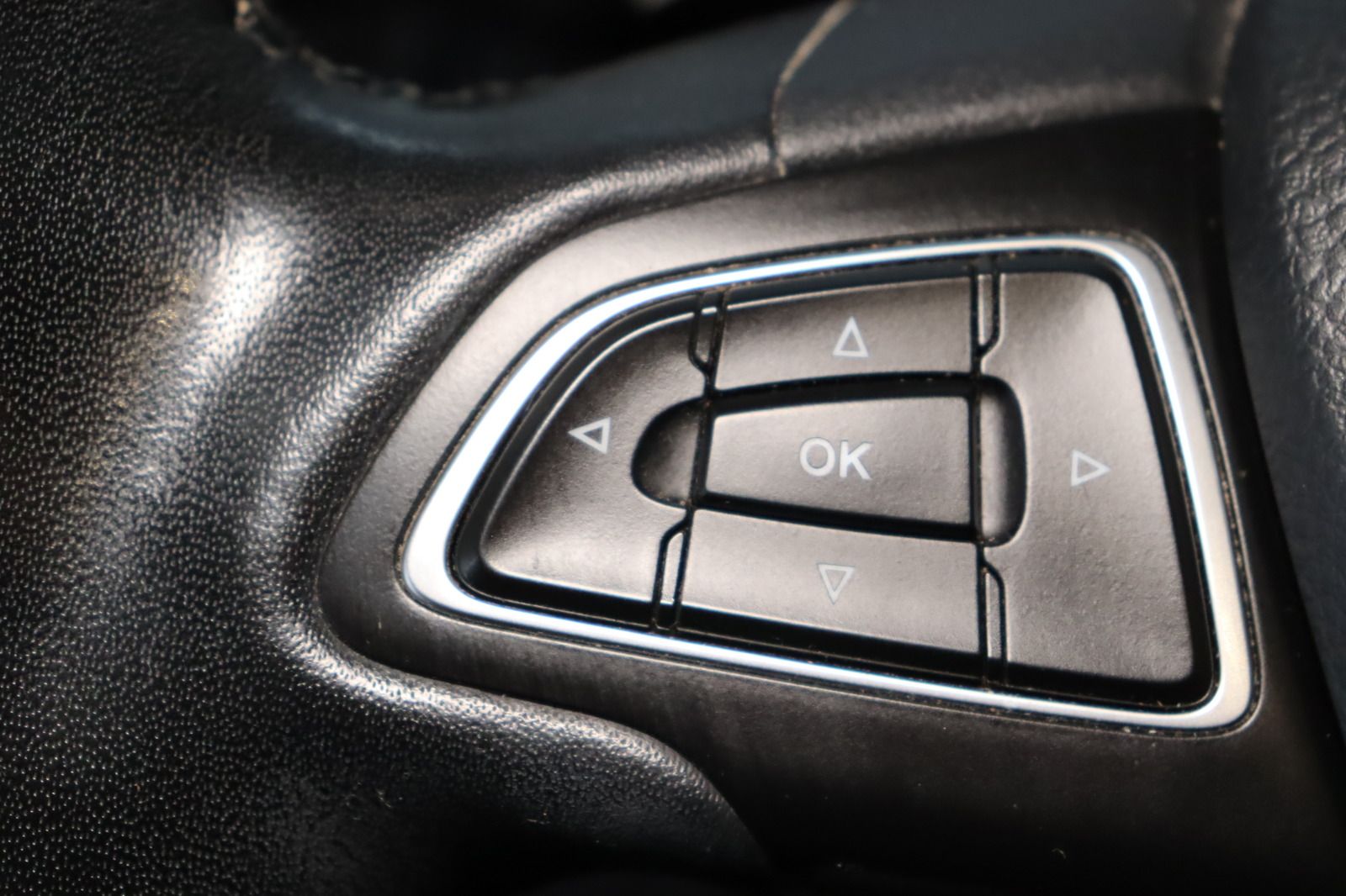 Fahrzeugabbildung Ford C-Max * 1. Hand * HU/AU bis 09.27