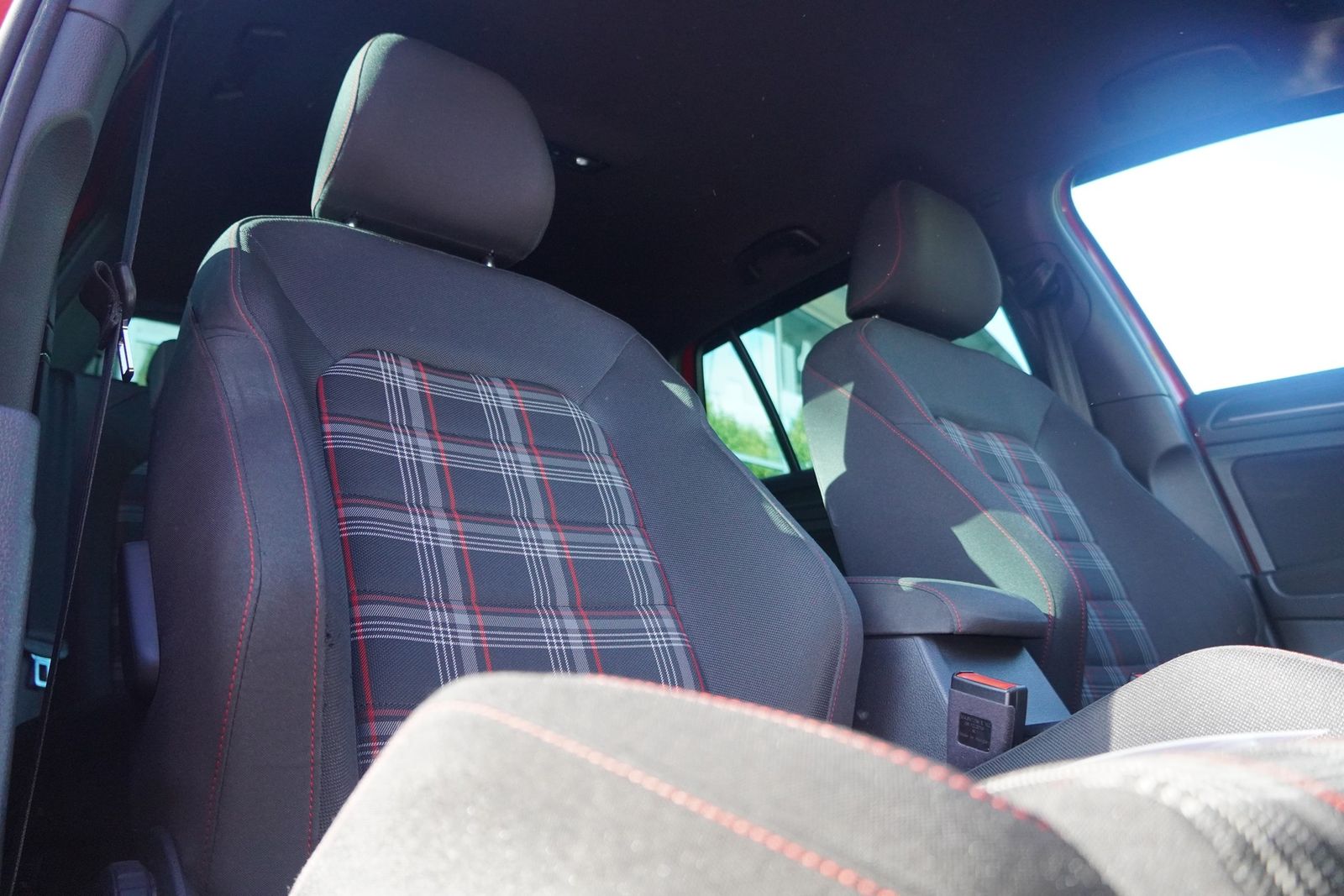 Volkswagen Golf VII 2.0 GTI Performance LED Navi ACC Kamera foto 12