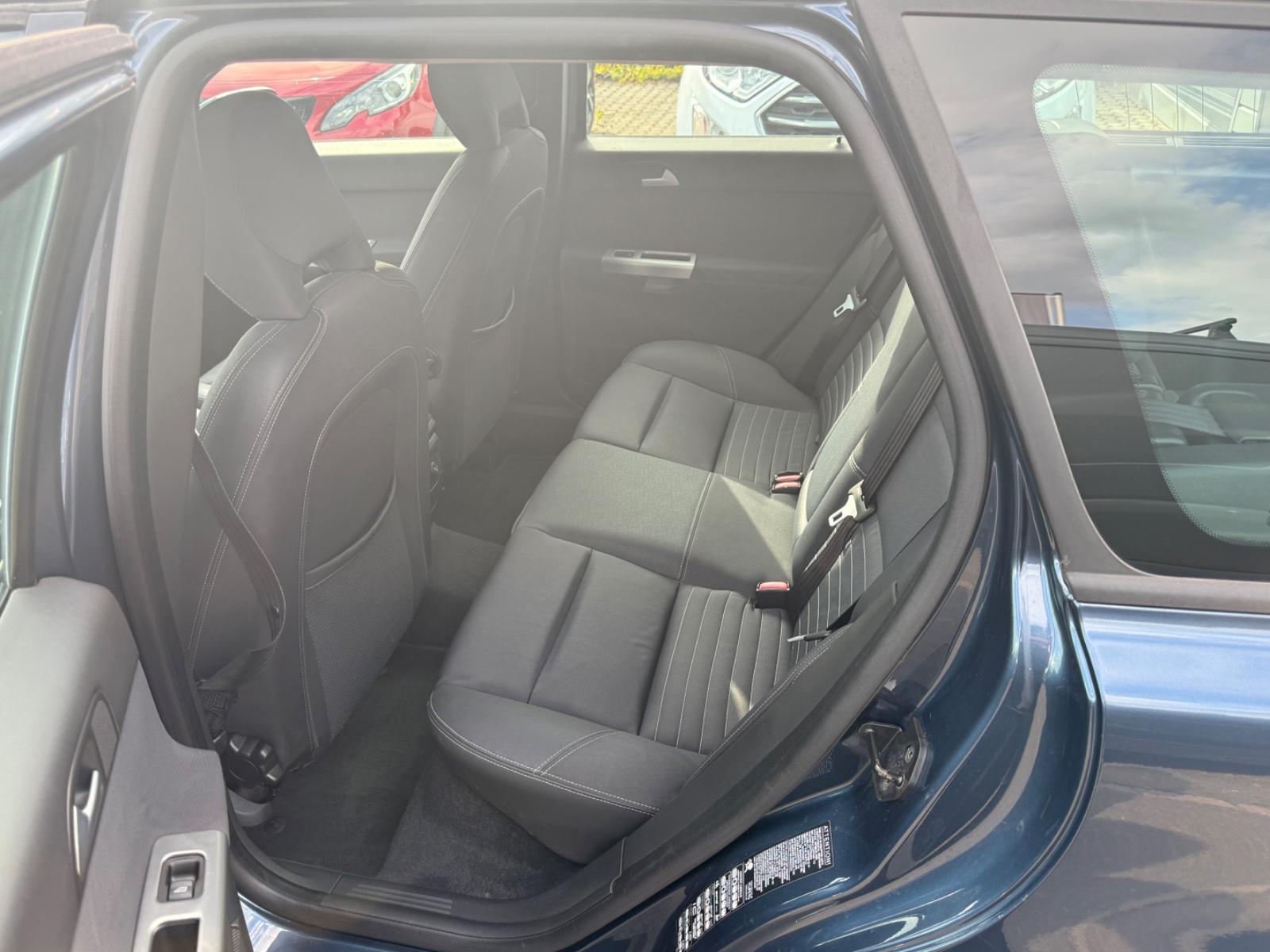 Volvo V50 2005 — photo 15