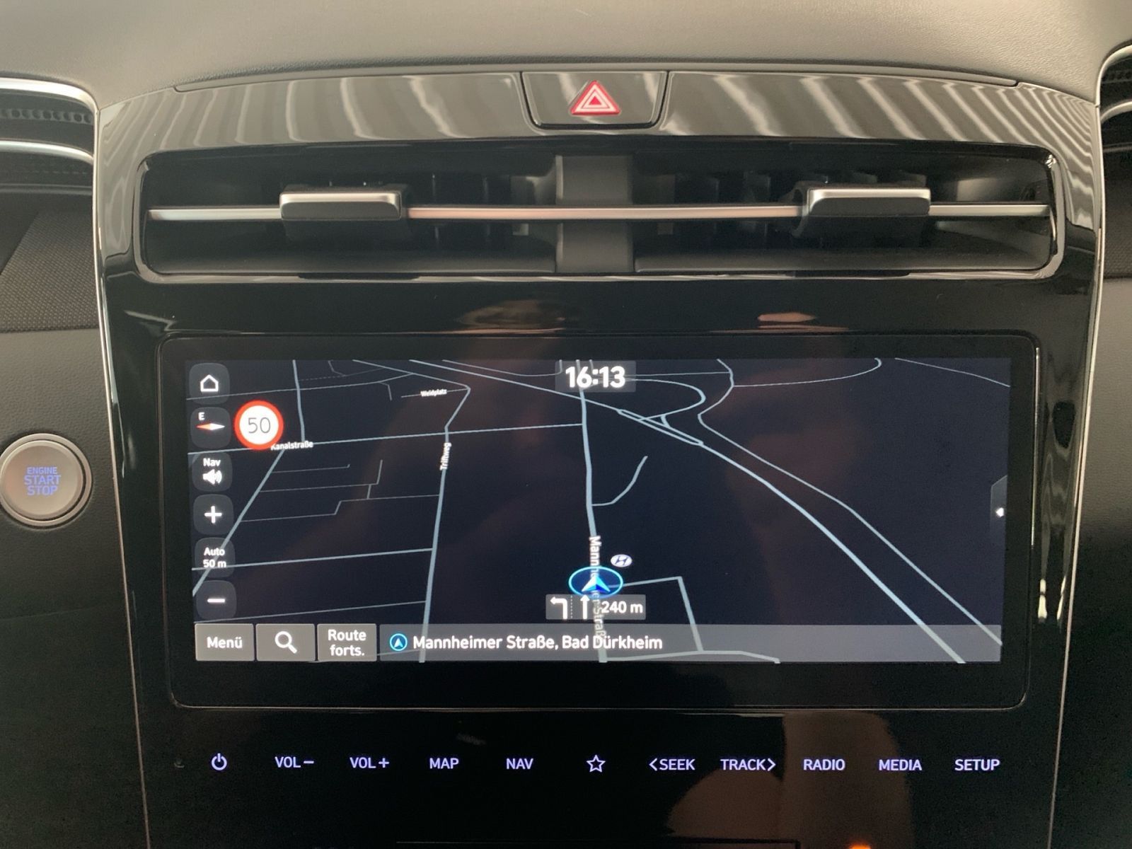 Fahrzeugabbildung Hyundai TUCSON 1.6 T-GDI Trend Plug-In Hybrid 4WD LED