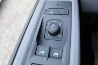 Volkswagen T6.1 Kombi Kasten 150PS DSG LED Navi ALU Extras