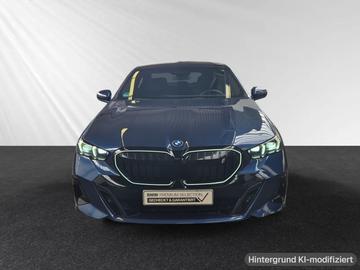 صورة 7 لـ 2023 BMW I5