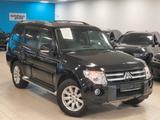Mitsubishi Pajero3.2DI-D Instyle/Aut/Navi/Panorama/7-Sitzer - Mitsubishi aus 2010: Geländewagen