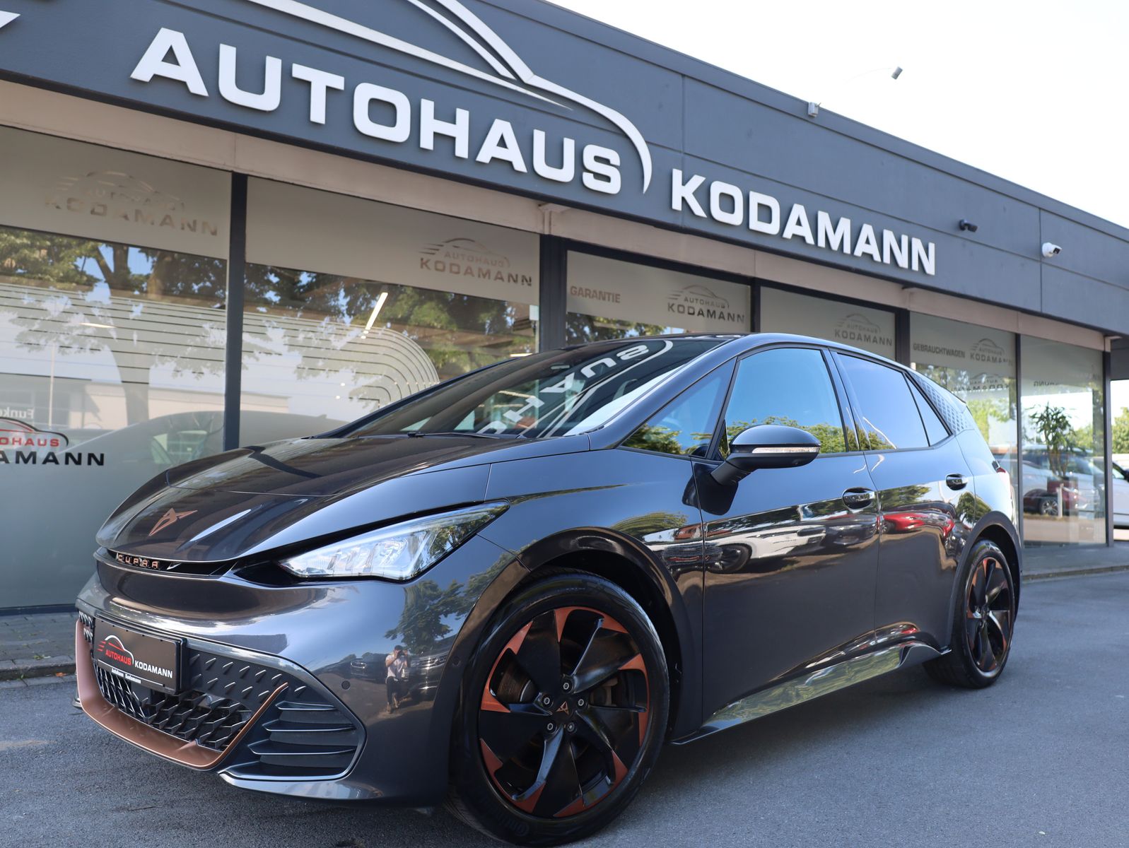 CUPRA Born 170 kW*ACC*Wärmepumpe*360°Cam* 19"Typhoon*