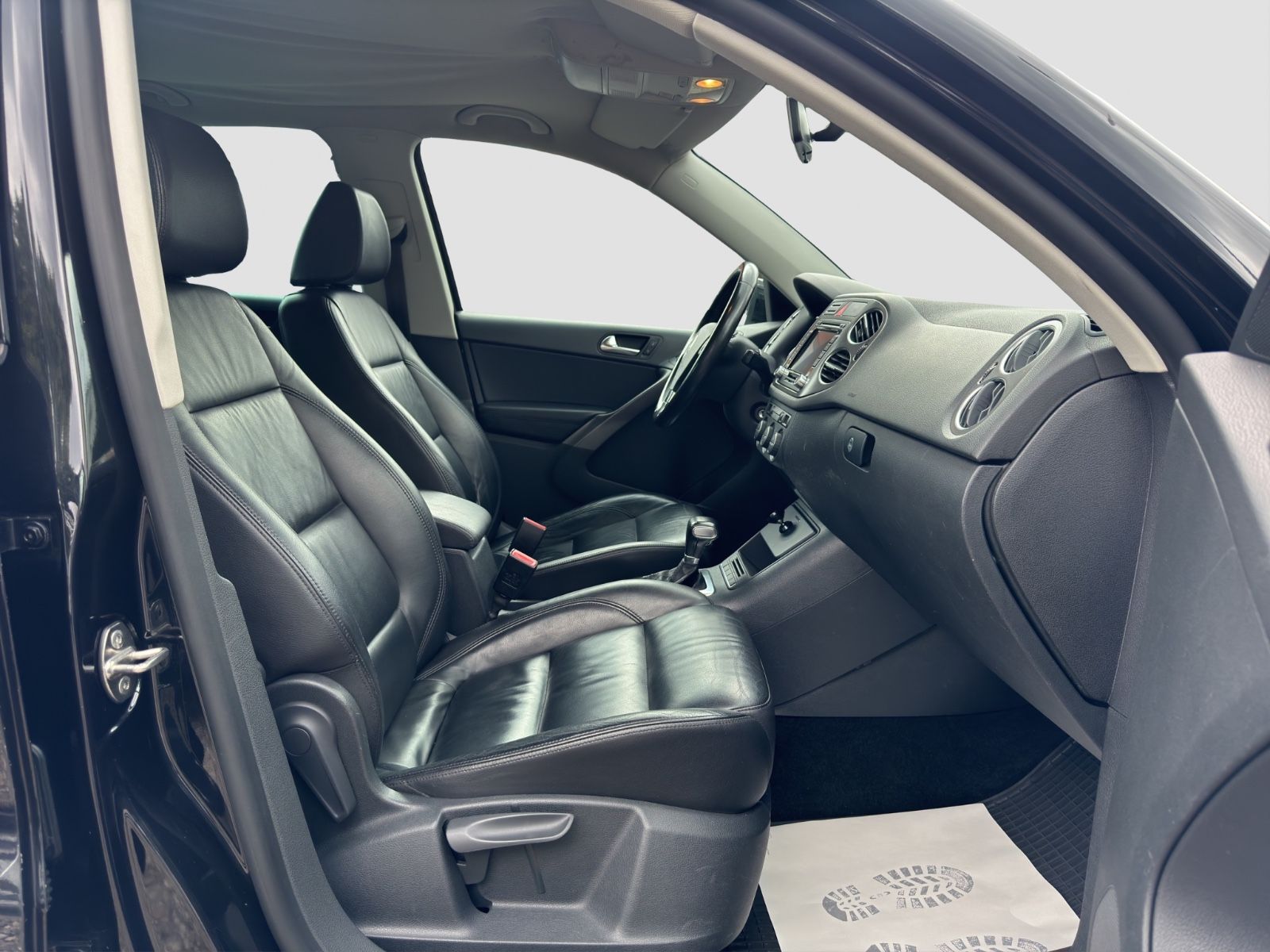 Fahrzeugabbildung Volkswagen Tiguan Sport & Style 4Motion/Kam./Leder/AHK