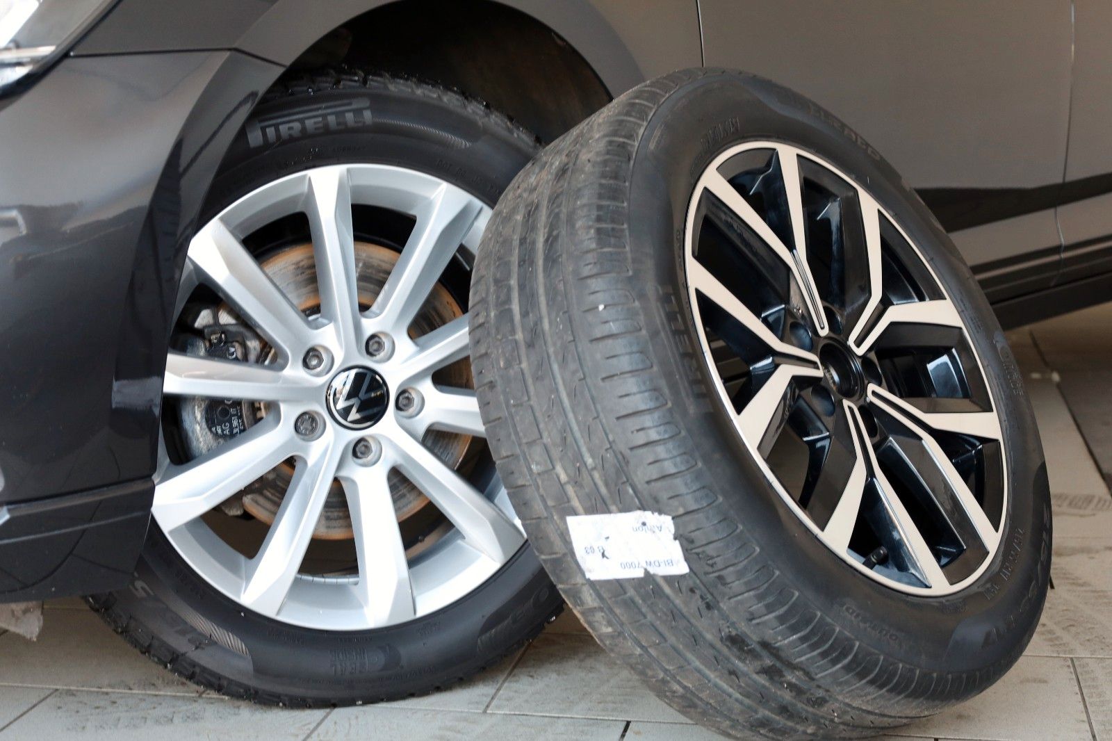 Fahrzeugabbildung Volkswagen Passat Variant DSG Navi,LED,ACC,SH,PDC.AHK,SR+WR