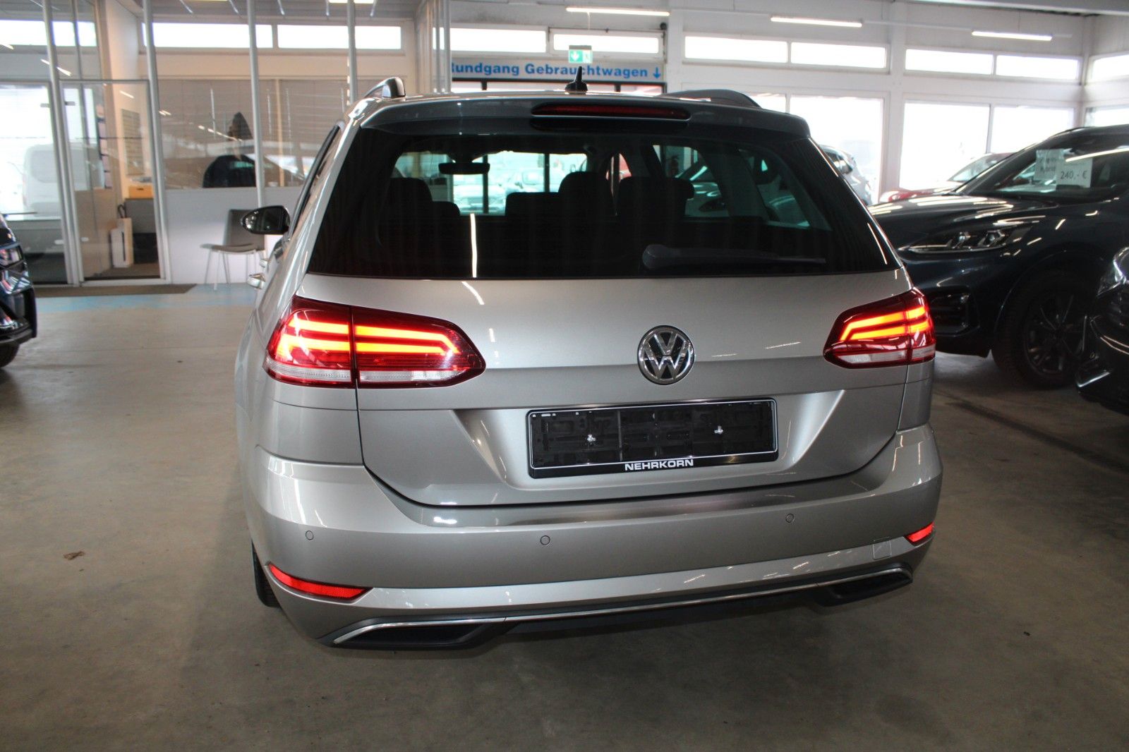 Fahrzeugabbildung Volkswagen Golf 2.0 TDI BMT DSG Comfortline LED STDHZ uvm.