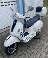Vespa GTS 300 Yacht Club - VESPA WEIß
