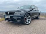 Volkswagen Tiguan Allspace R-Line 2.0 TSI 220PS DSG 4MOTION - VW Tiguan Allspace von privat