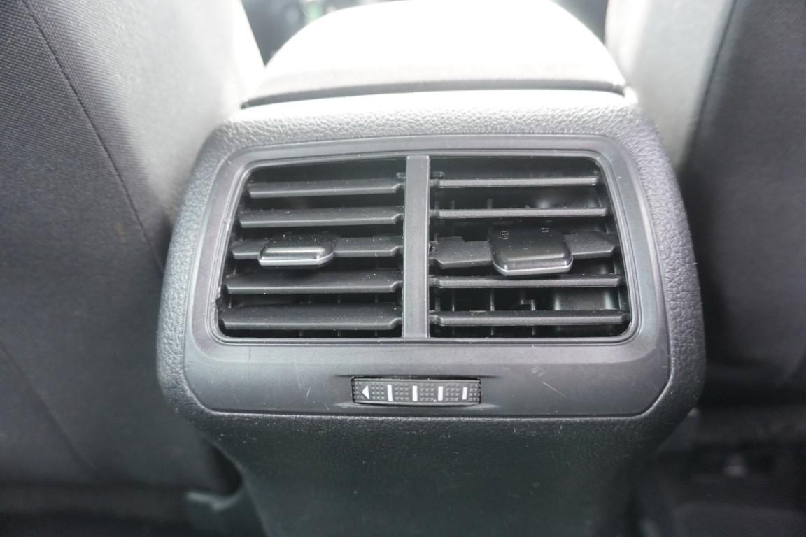 Volkswagen Golf VII Variant 1.0 Comfortline ACC PDC Klimaau