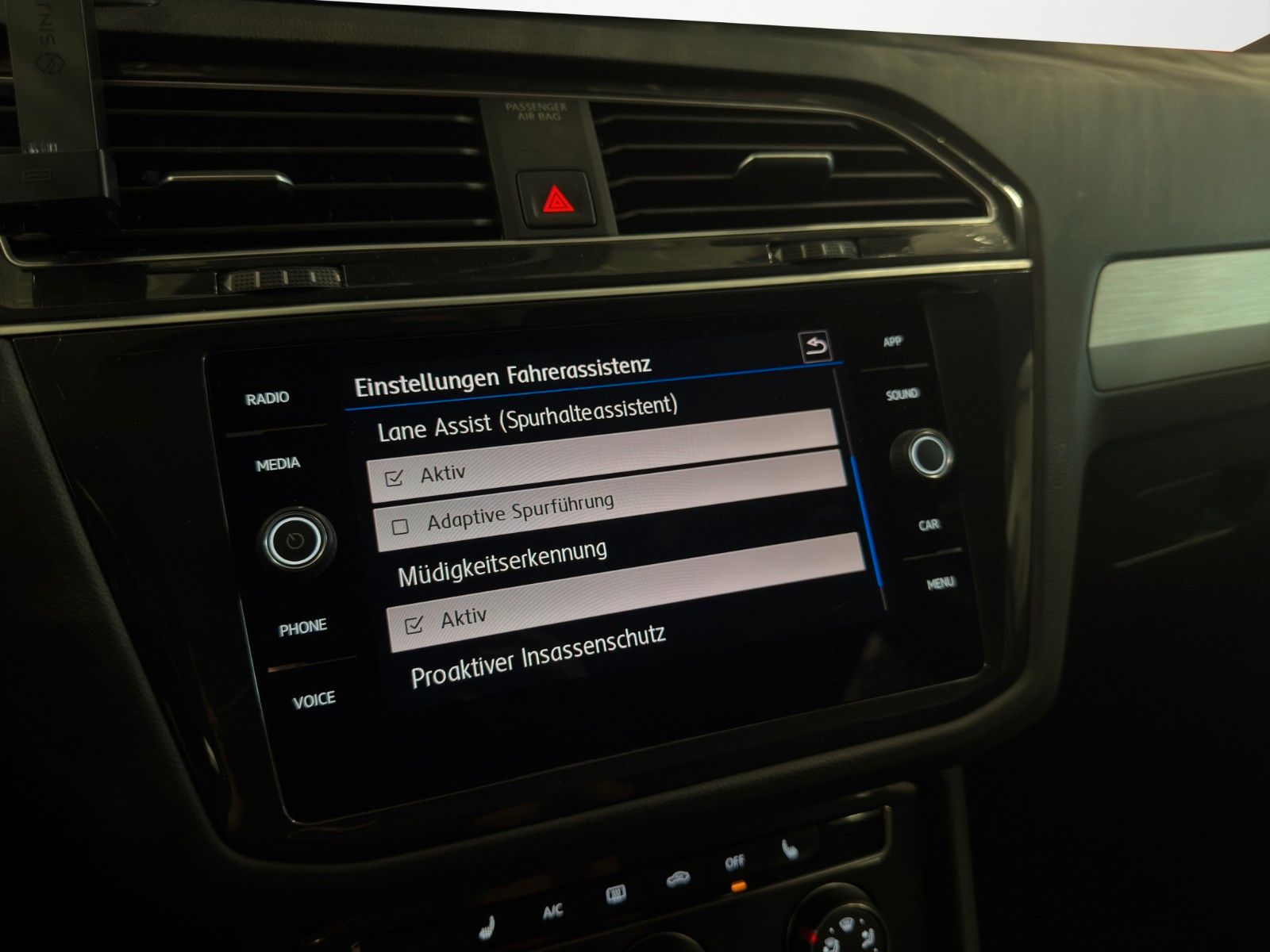 Volkswagen Tiguan Comfortline SHZ KLIMA SPUR.A AHK CAM foto 19