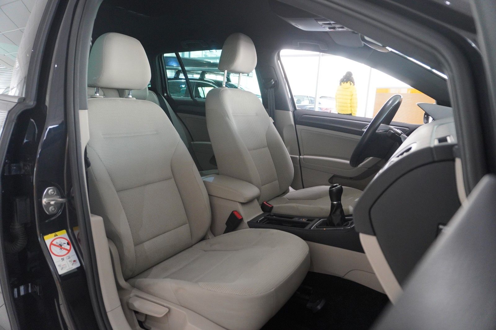 Fahrzeugabbildung Volkswagen Golf VII Vari. 1.6 TDI COMFORTL. NAVI/LED/KAMERA
