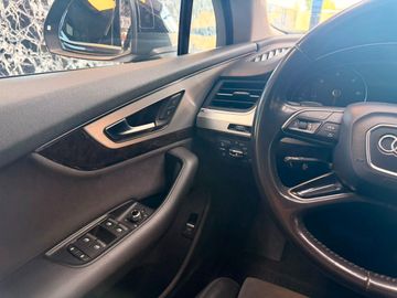Audi Q7 - 12