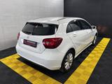 Mercedes-Benz A 180+Automatik+Keyless+Leder+Navi+Temp+PDC - gebrauchte Mercedes-Benz A 180 aus dem Jahr 2018