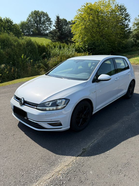 Image of Volkswagen Golf