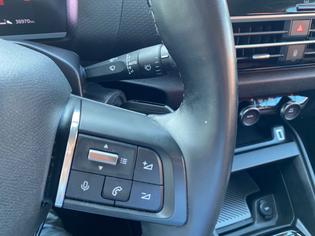Fahrzeugabbildung Citroën C4 PureTech 130 Stop&Start FEEL PACK *Kamera*