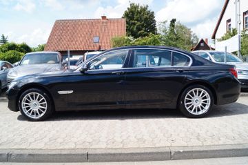 BMW 750 - 4