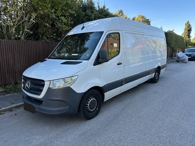 Image of Mercedes-Benz Sprinter