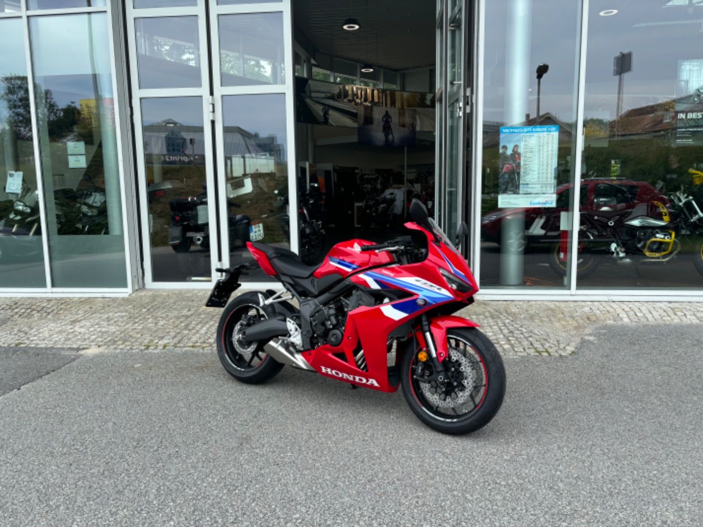 Fahrzeugabbildung Honda CBR 650 R 2025 E-Clutch sofort auf Lager