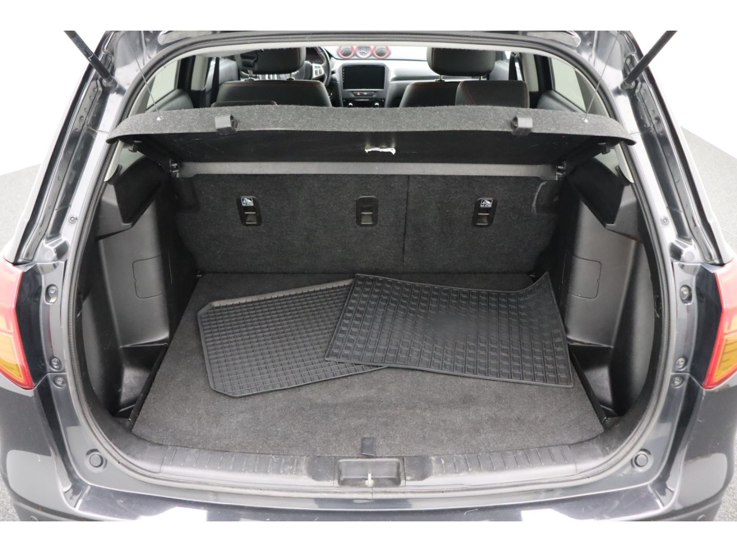 Fahrzeugabbildung Suzuki Vitara 1.4 S 4x4 ACC Kamera Navigation SHZ