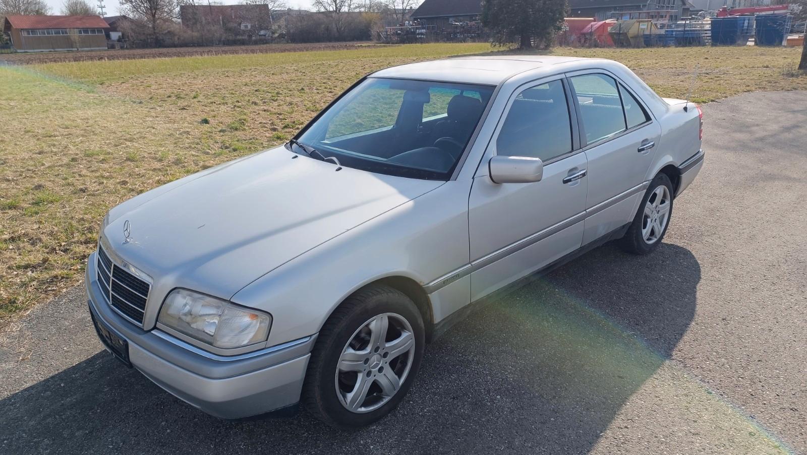 Mercedes-Benz C 180 Elegance  TÜV NEU