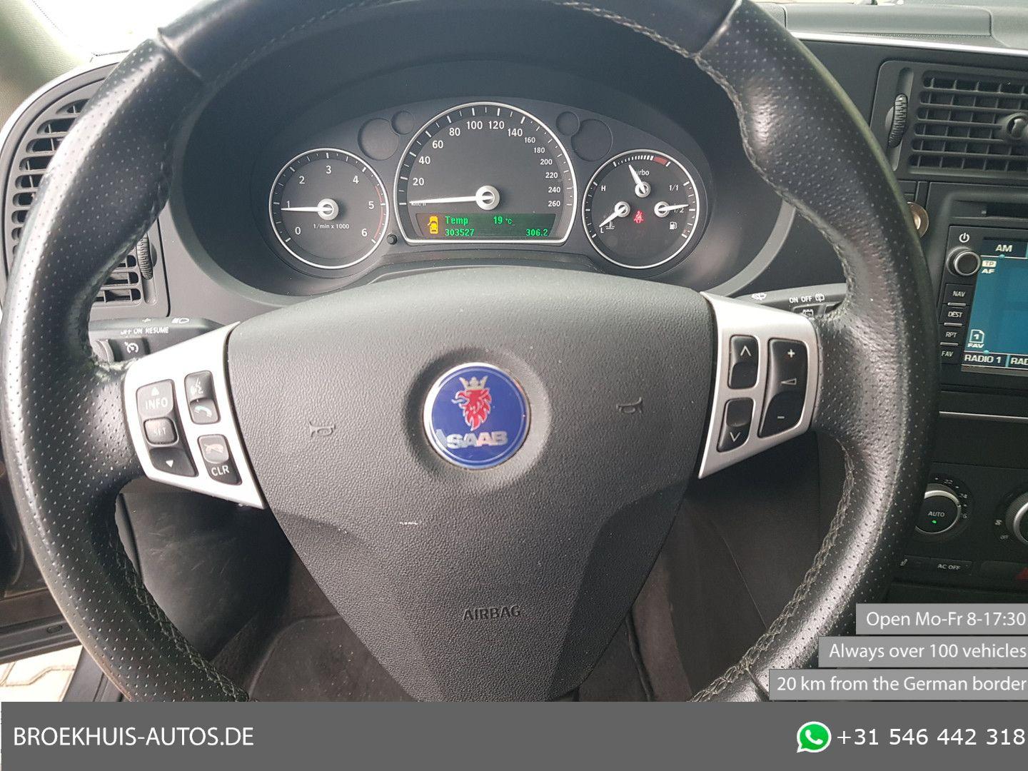 Saab 9-3 2011 — photo 14
