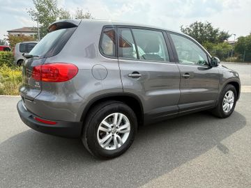 Volkswagen Tiguan - 5