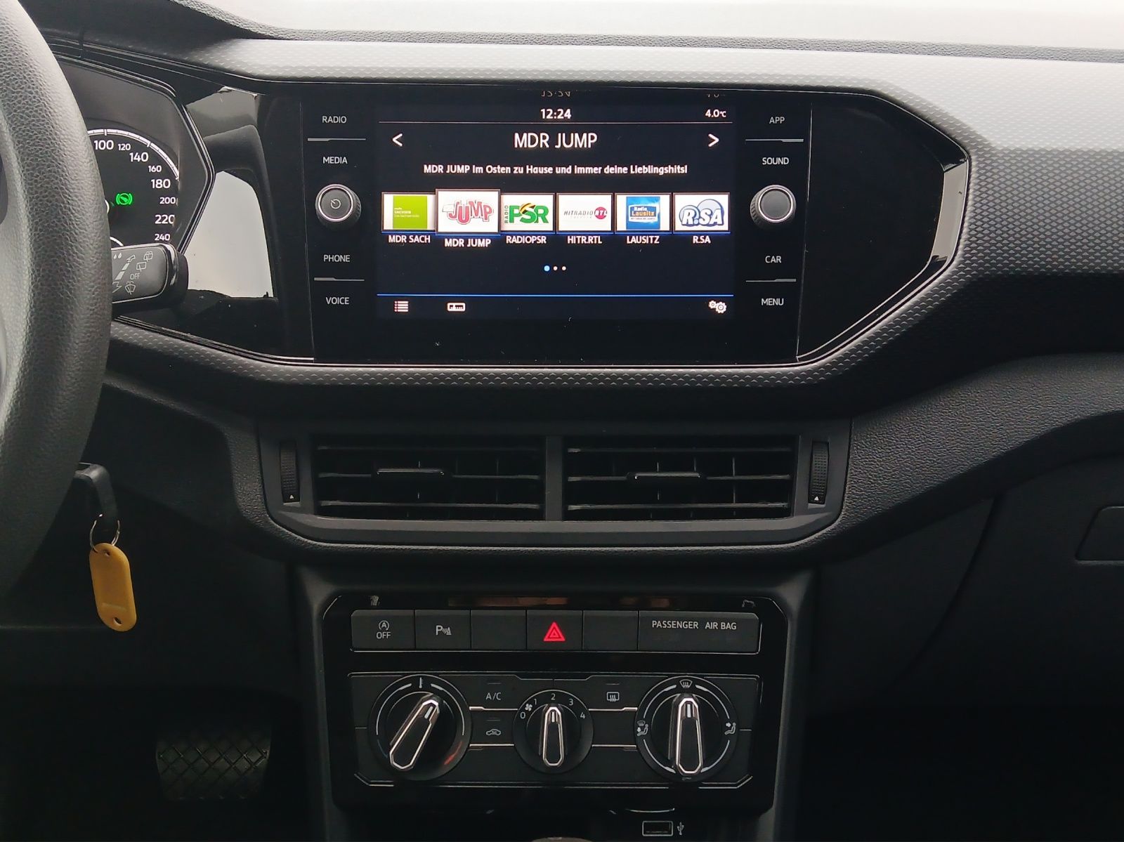 Fahrzeugabbildung Volkswagen T-Cross TSI Life DSG LED Klima RFK LM