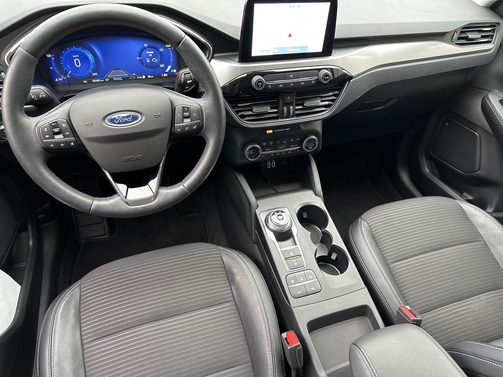 Fahrzeugabbildung Ford Kuga 2.5 PHEV Titanium X NAV+LED+PANO+AHK+B&O+PP