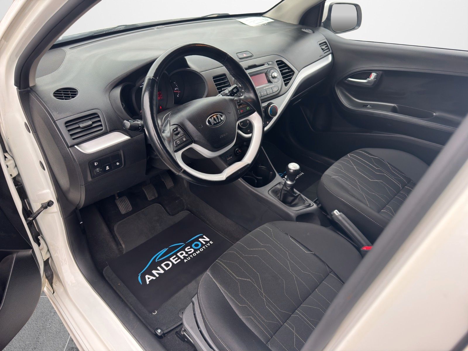 Fahrzeugabbildung Kia PICANTO 1.2 FIFA WORLD CUP EDITION SITZHEIZ ALLW