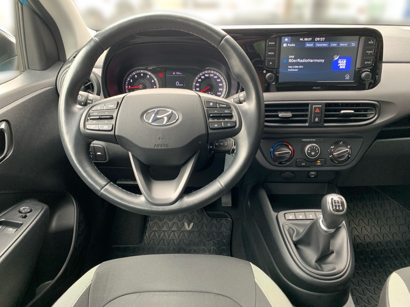 Fahrzeugabbildung Hyundai i10 1.0 Trend SHZ LHZ PDC