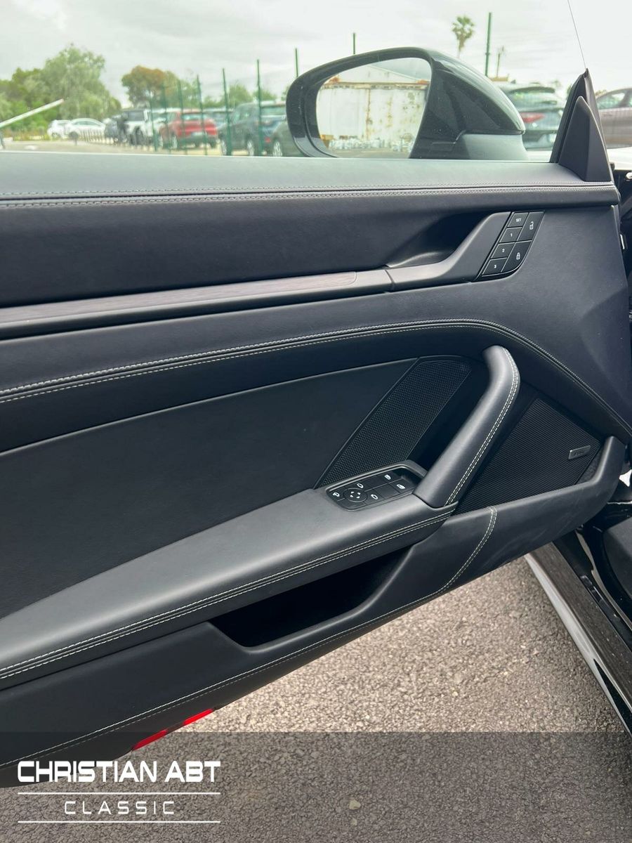 Fahrzeugabbildung Porsche 992 GTS Targa 50th Anniversary