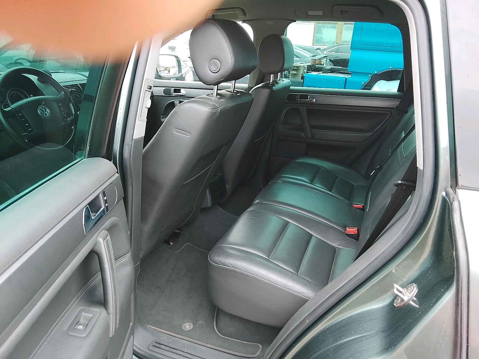 Volkswagen Touareg 2004 — photo 7