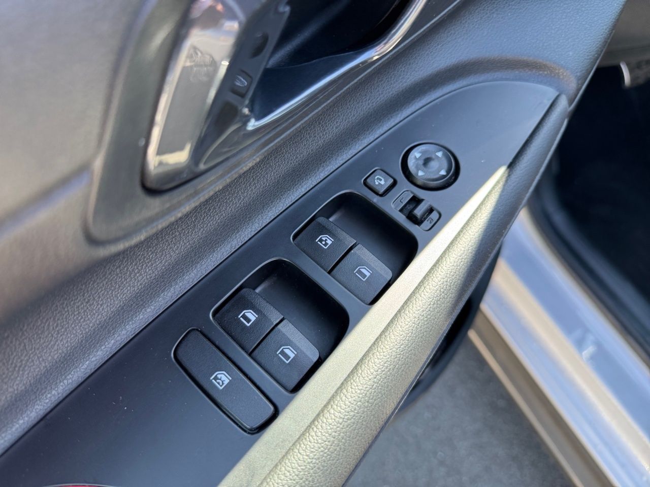 Fahrzeugabbildung Hyundai i20 N-LINE *SHZ*LHZ*NAVI*SPURH*ZV*CARPLAY*