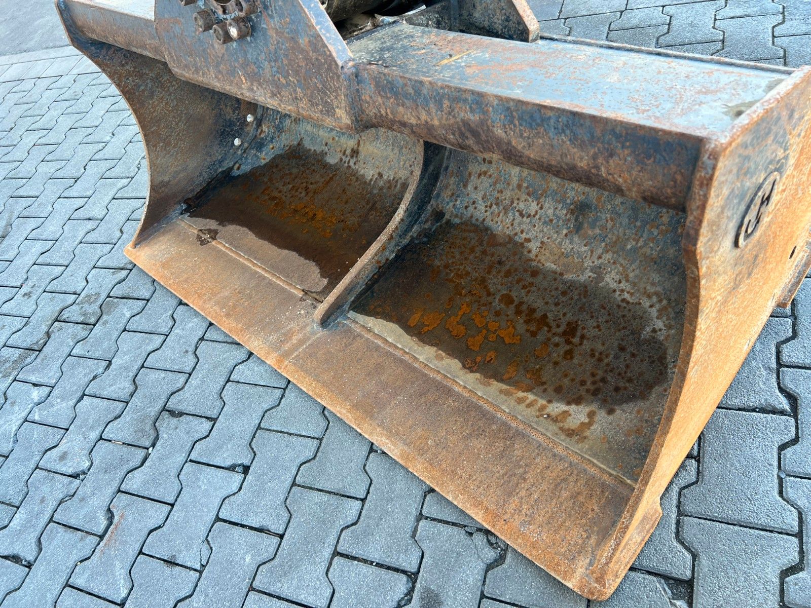Fahrzeugabbildung Hydrema MX14G / OilQuick OQ65 / 4x Löffel / 1.655h /2022