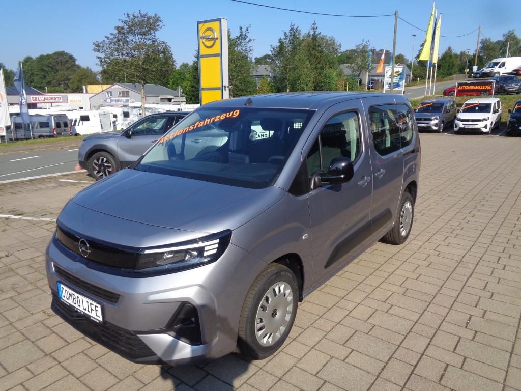 Combo Kombi 1.5, 100 PS Klimaanlage, DAB, BT