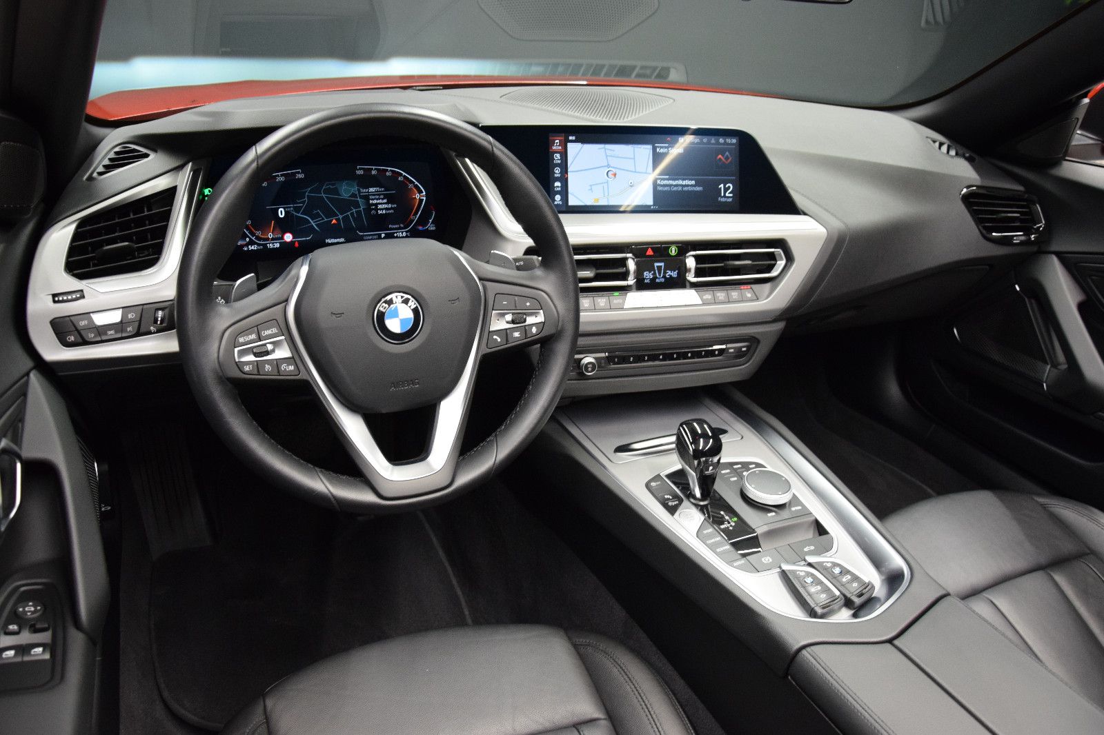 Fahrzeugabbildung BMW Z4 Roadster sDrive 20 i M-Sport Leder HuD Kamera