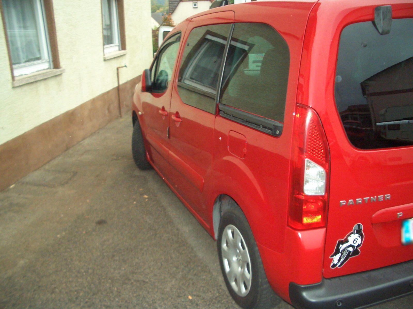 Peugeot Partner 2010 — interior