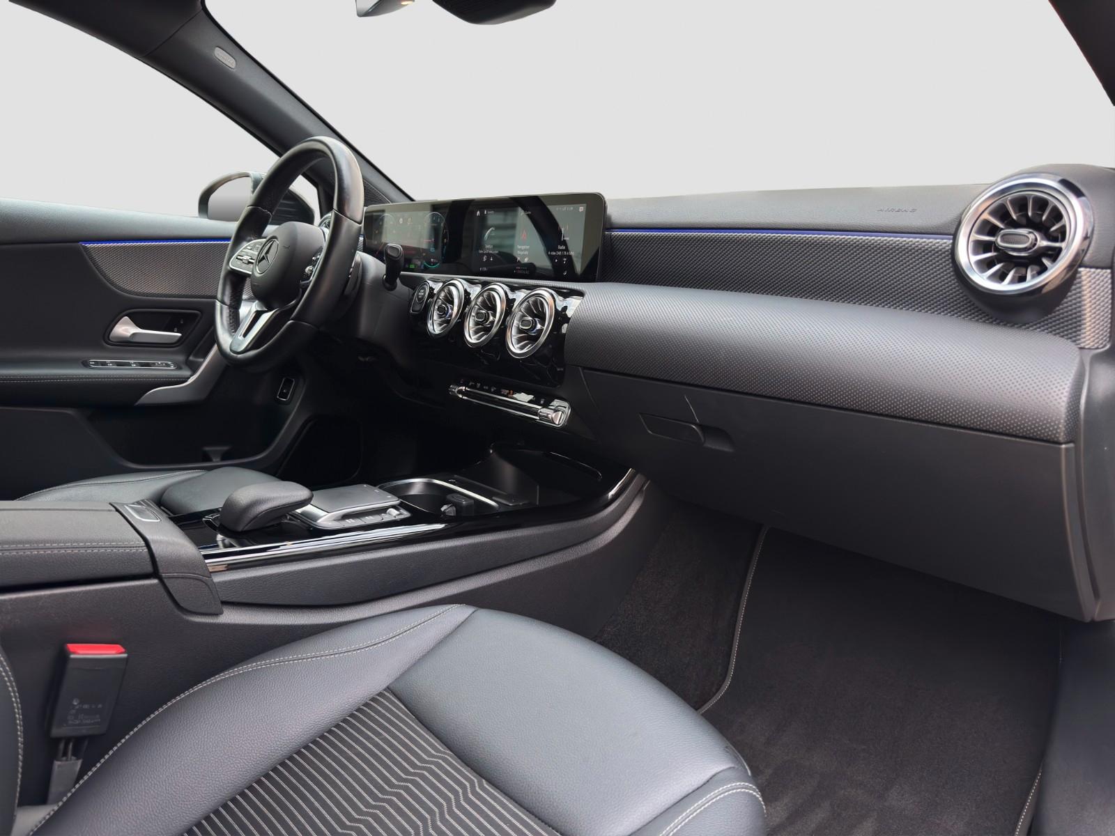 Mercedes-Benz A 250 e Progressive Night MultiBeam|Wide|DISTR.