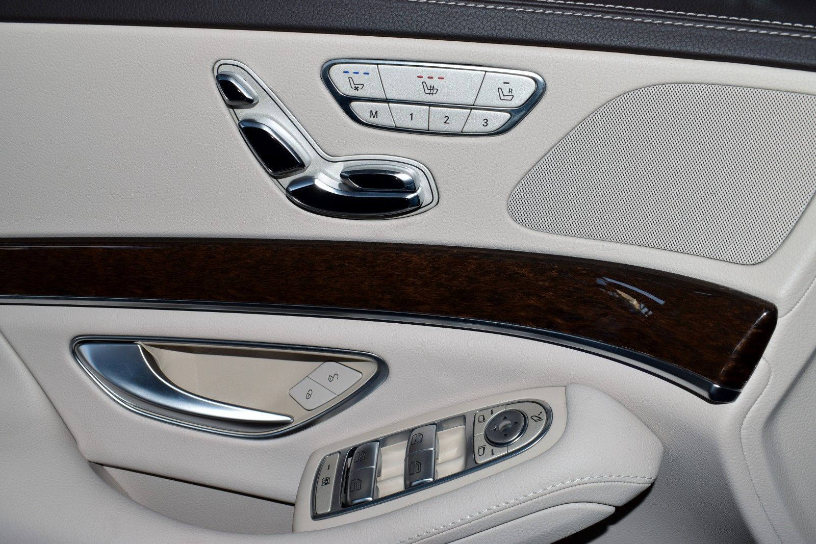 Fahrzeugabbildung Mercedes-Benz S 350 d 4Matic Long,Sitzlüft,Park-Paket,HUD,360°