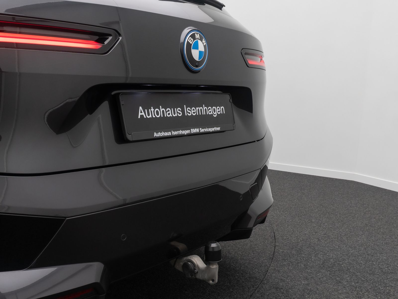 Fahrzeugabbildung BMW iX xD40 Sport 360&deg;DAB AHK Bel&uuml;ftung Komfort 21Zl