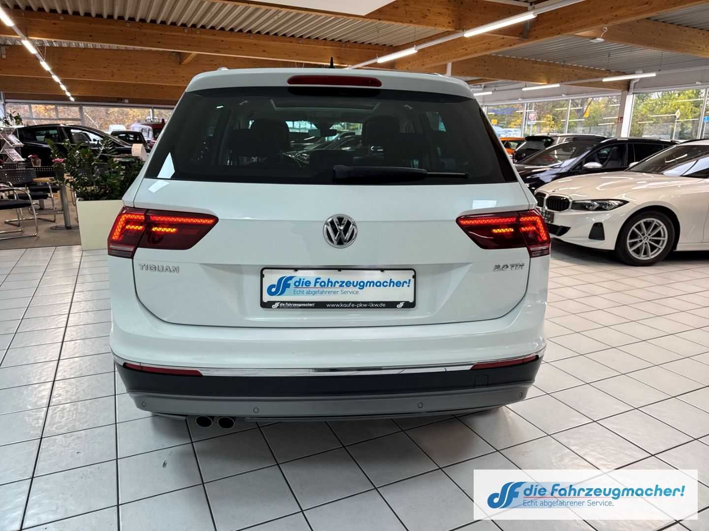 Fahrzeugabbildung Volkswagen Tiguan Highline BMT Start-Stopp El. Panodach Nav
