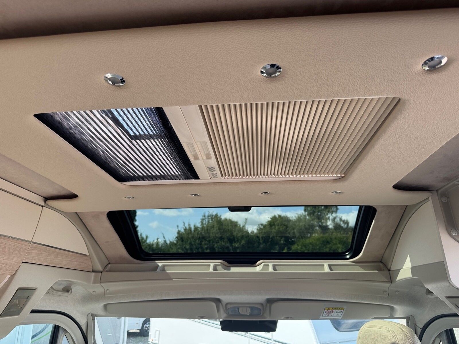 Fahrzeugabbildung Eura Mobil Van V 635 EB Klimaauto., Solar, Fahrassistenzpak