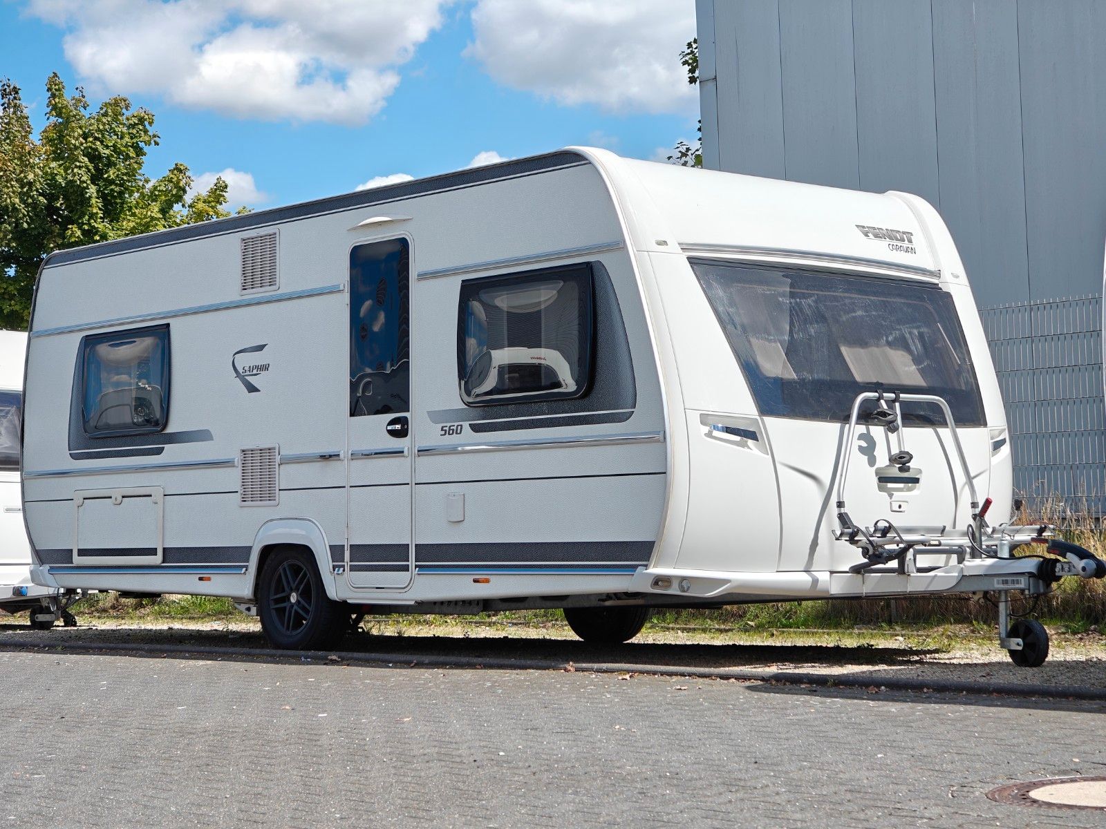 Fahrzeugabbildung Fendt Saphir 560 SF - Mover, Backofen, Citywasser -
