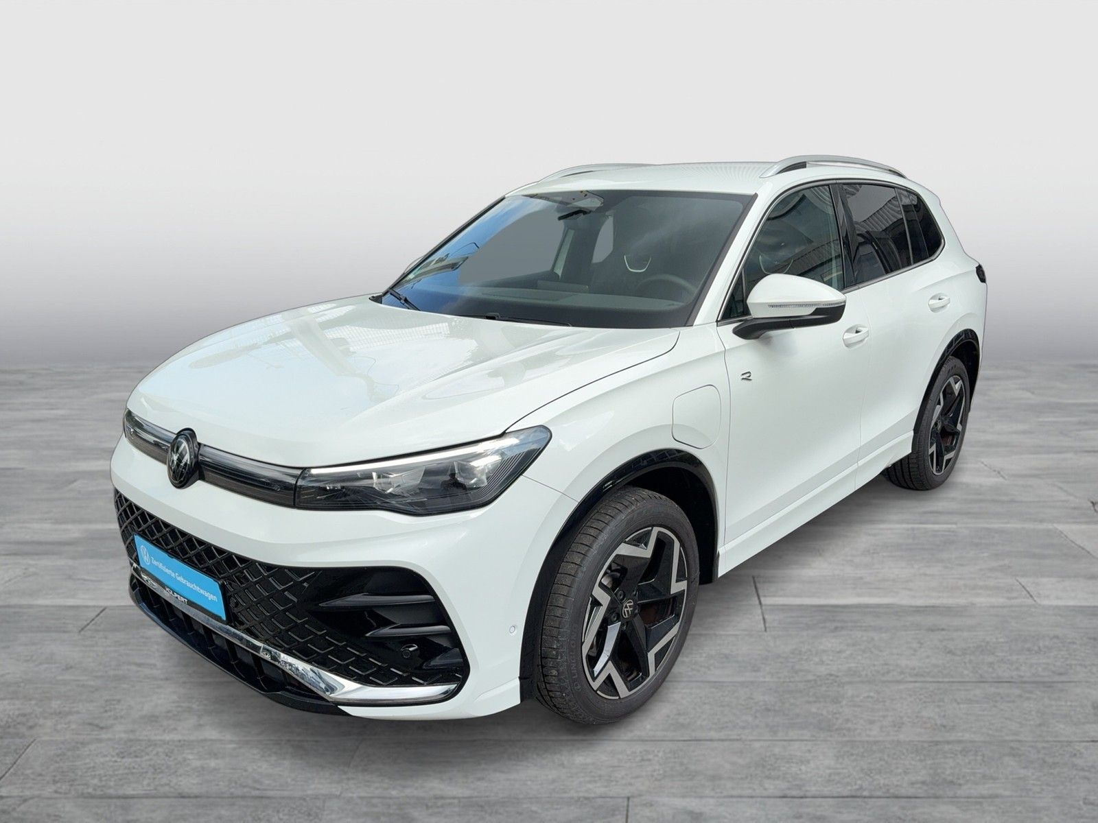 Volkswagen Tiguan 1.5 HYBRID R-LINE AHK CAM ACC LM19 NAVI foto 2