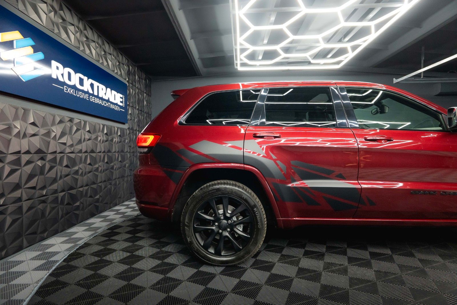 Fahrzeugabbildung Jeep Grand Cherokee 3.6 4x4 Altitude *Pano*CarPlay*