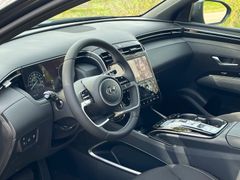 Fahrzeugabbildung Hyundai TUCSON 1.6 T-GDI 48V Blackline *Navi*ACC*LED*SH*
