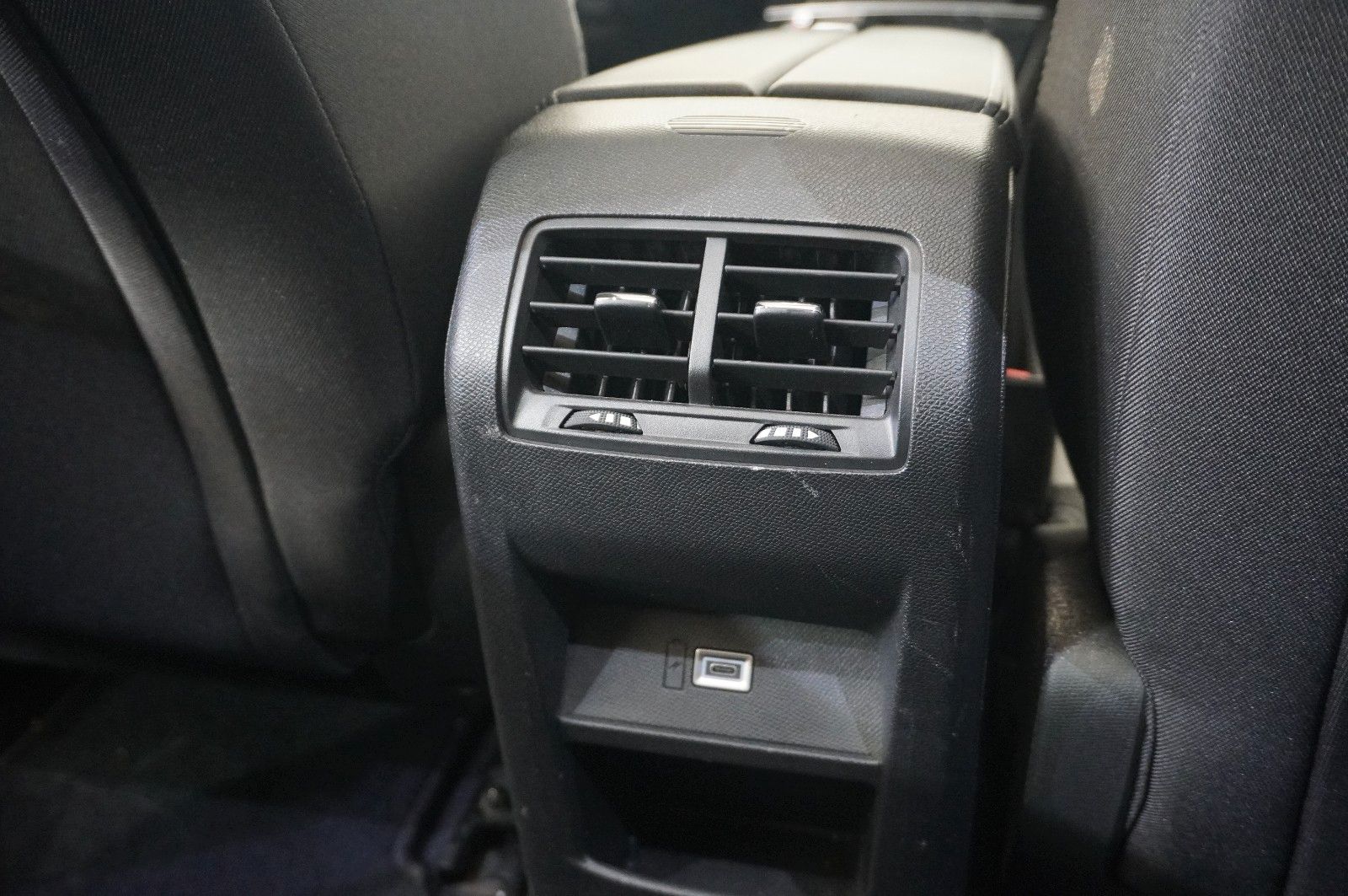 Fahrzeugabbildung Opel Astra L ST 1.5D EDITION NAVI/LED/KAMERA/SHZ/DAB+