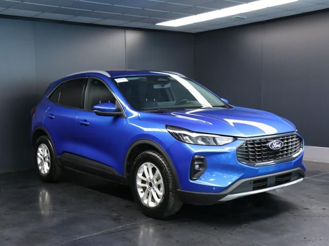 Other FORD Kuga 2.5 Full Hybrid 180 CV CVT 2WD Titaniu imagem 2